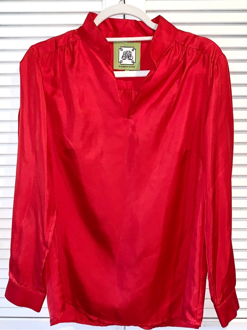 Elizabeth McKay 100% Silk Red Split Neck Long Sleeve Blouse Size 6